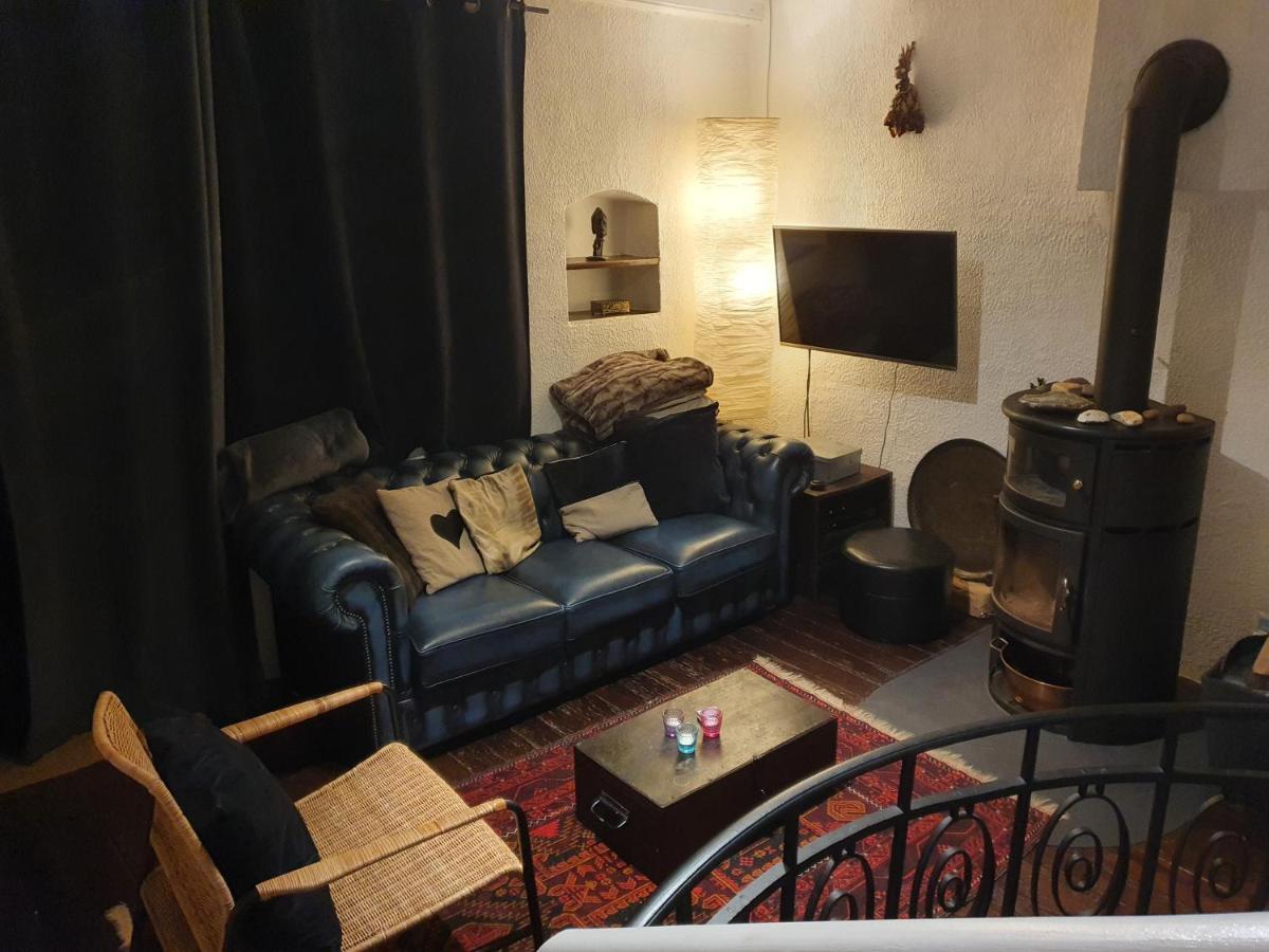 A Room With A View - Maisonnette Dans Bourg Medieval Au Bord Du Lac Leman Yvoire Exterior photo